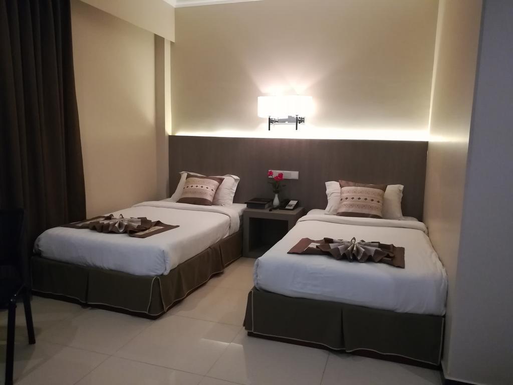 Golden Hill Hotel - Lashio Экстерьер фото
